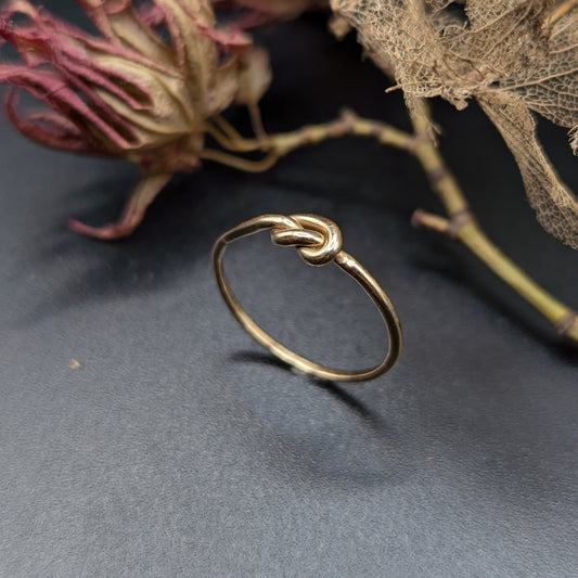 Small Knot Ring